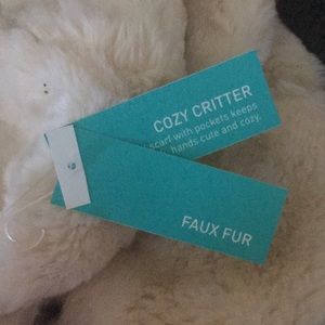 Faux fur hooded scarf w/ pockets bundle